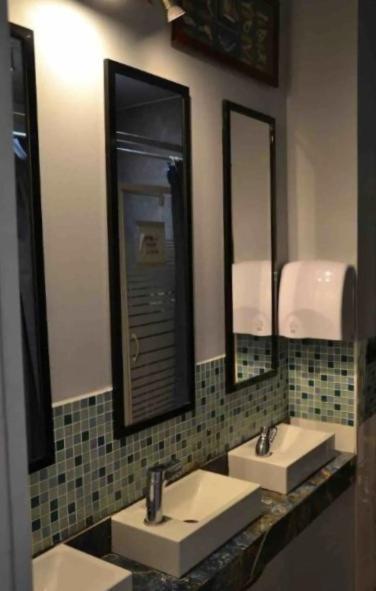 Leleka Hostel Esbly Kültér fotó